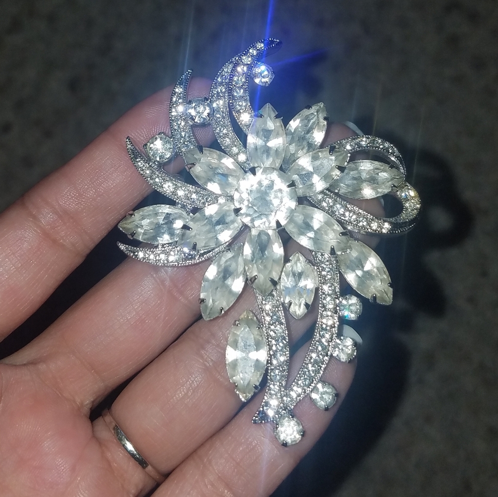 Blingy Pin